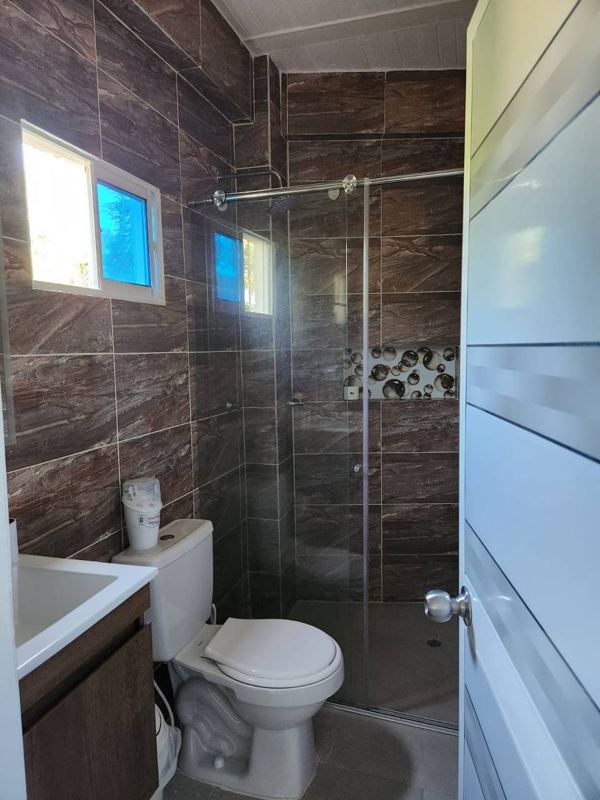 Full bathroom with shower on the ground floor